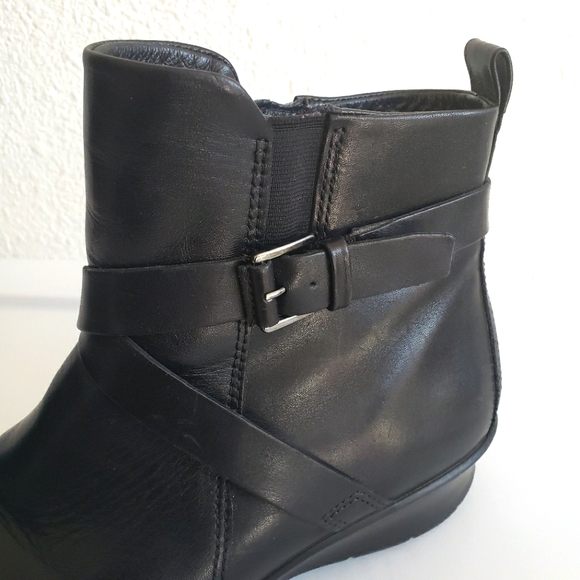 Еcco Women Black Leather Comfy Ankle Boots - Picture 9 of 16